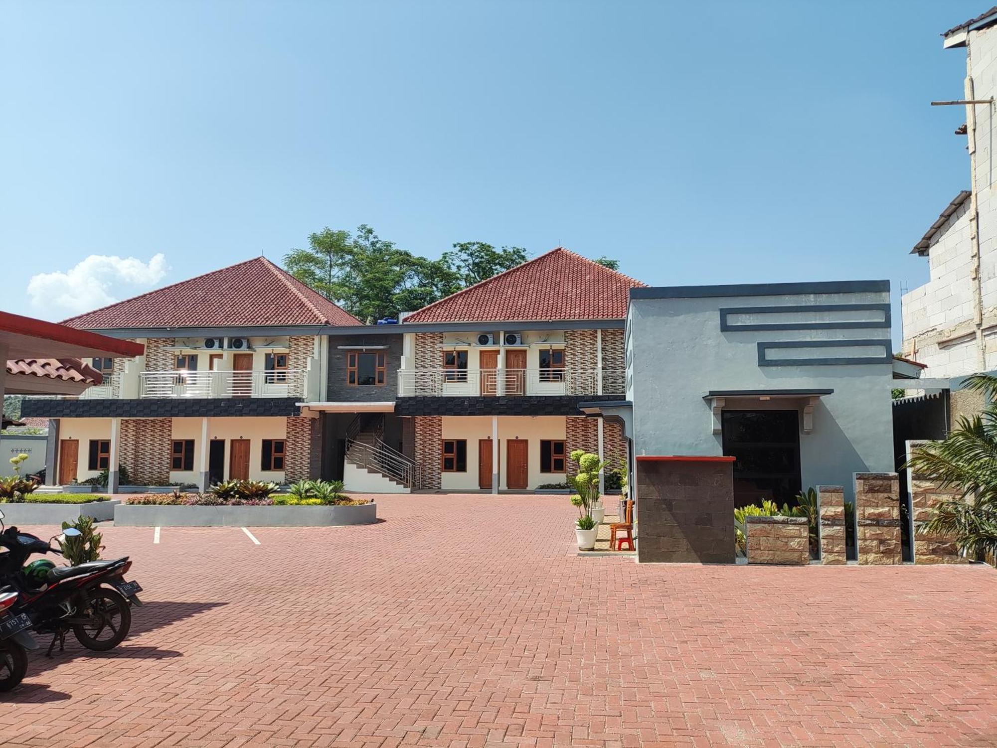 Hotel Cibening Purwakarta Dış mekan fotoğraf